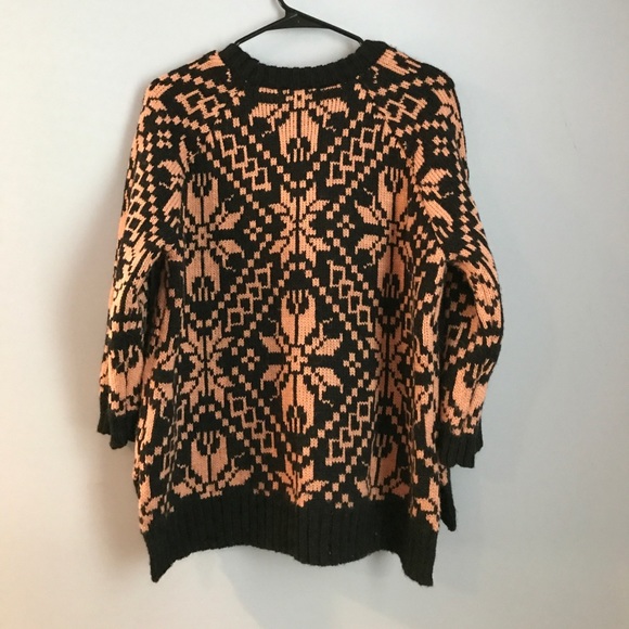 Patterned Sweater - Picture 2 of 3